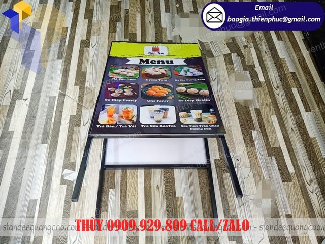 standee a hai mặt