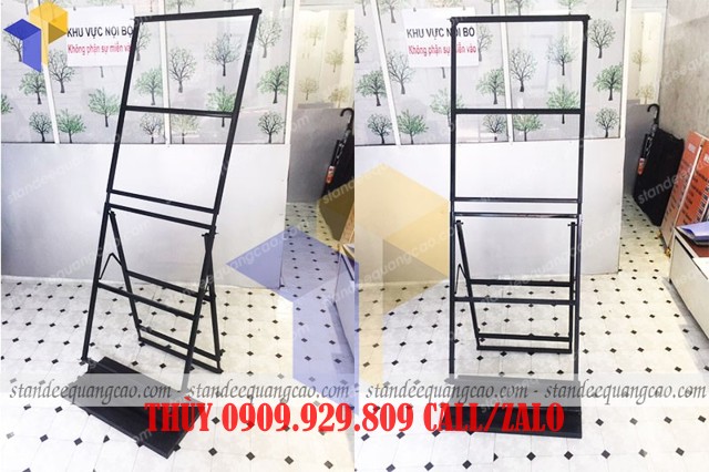 standee khung sắt ốp tôn 