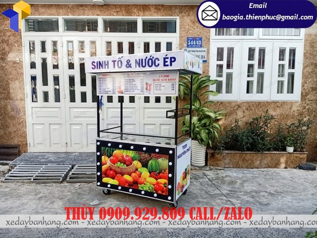 quầy bán nước ép sinh tố