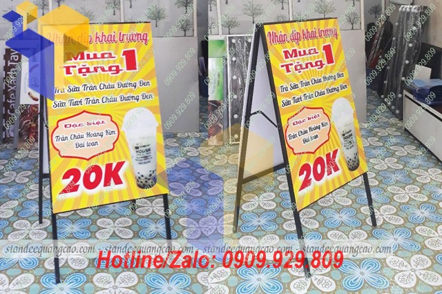 standee khung sắt chữ a