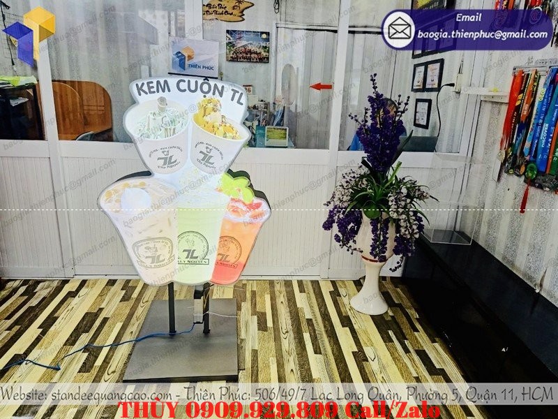 bảng hiệu hộp đèn kem cuộn