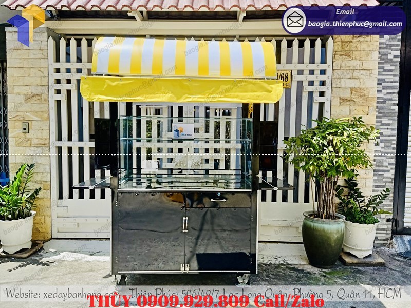 Tủ sắt bán bánh mì thịt đẹp