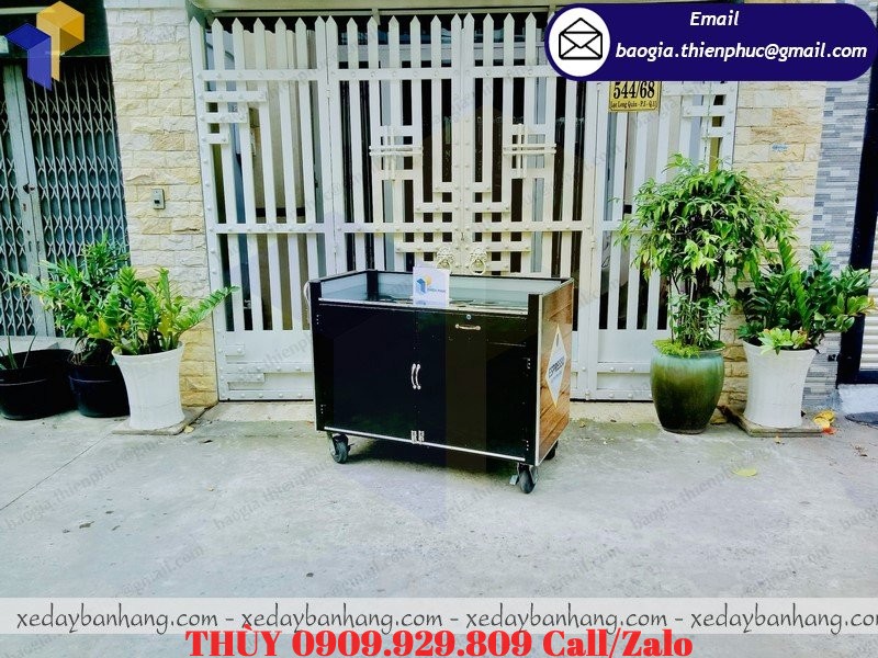 xe cafe vỉa hè