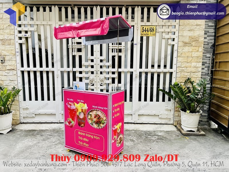 xe đẩy lắp ráp bán trà dâu trà đào căng bạt