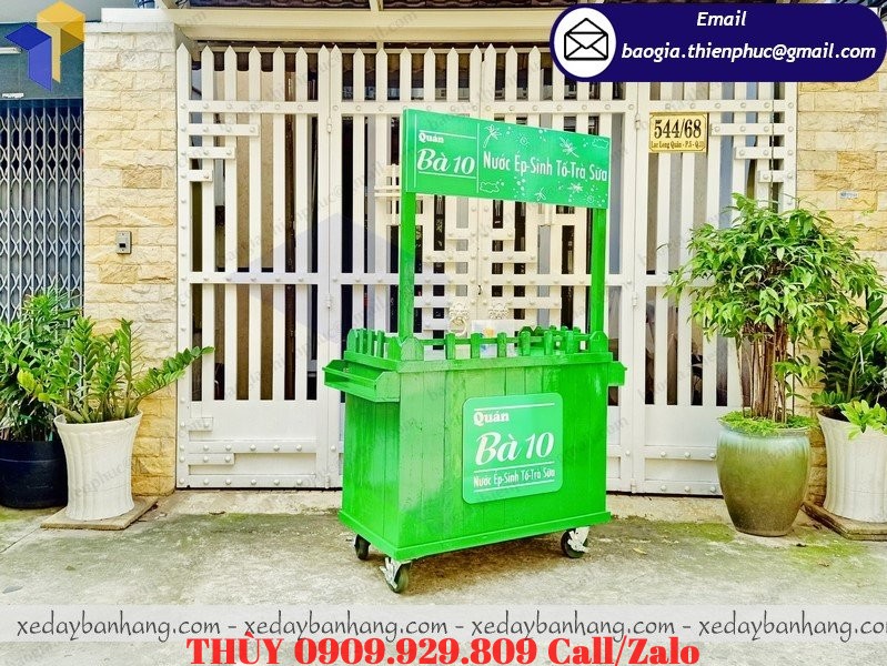 xe gỗ bán nước ép sinh tố